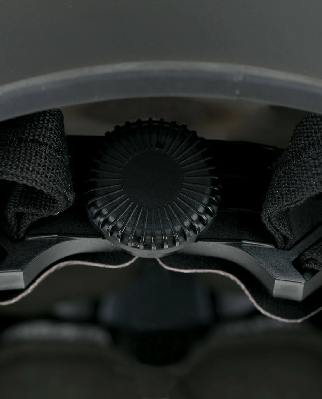 AMH-2 Helm Mit Rail & NVG Schwarz 11 AMH-2 Helm Mit Rail & NVG Schwarz – Bild 9