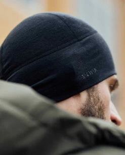 Merino Beanie TACWRK Logo Black Schwarz -Outdoor Ausrüstung Verkaufs-Shop dns alpha merino beanie tacwrk logo black schwarz 82001 0150100 9