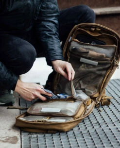 Tasmanian Tiger TT Survival Pack Black Schwarz -Outdoor Ausrüstung Verkaufs-Shop tasmanian tiger tt survival pack black schwarz 7516040 15