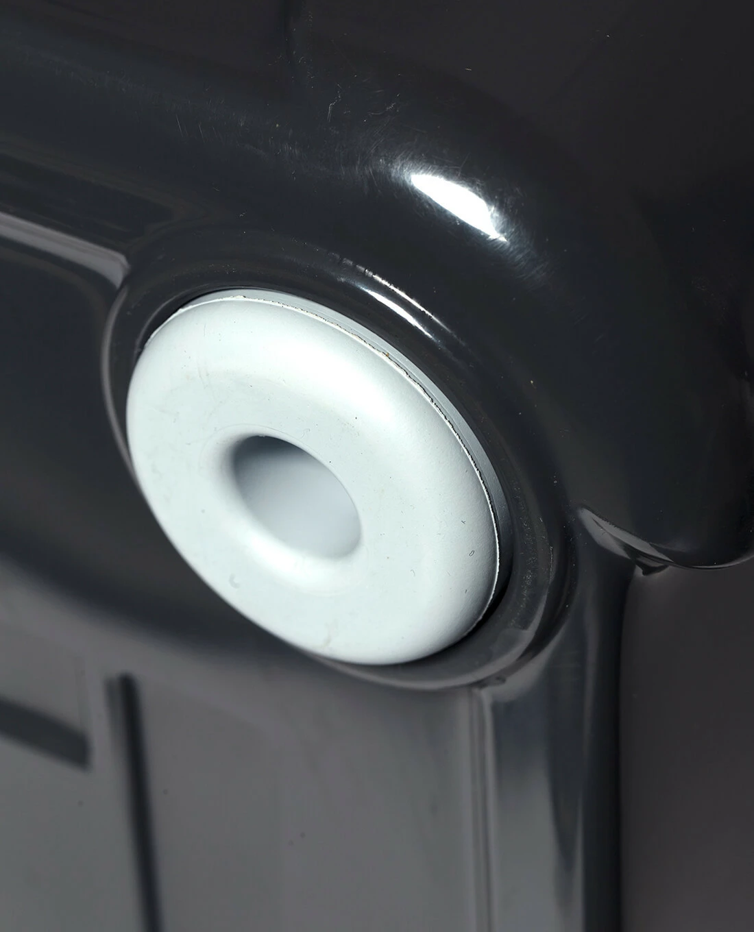 Yeti Roadie 24 Charcoal 8 Yeti Roadie 24 Charcoal – Bild 6